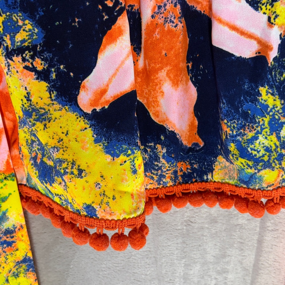 Betsey Johnson Vibrant Floral Tie Back Tunic w/Ruffled Bell Sleeves Size L - Picture 6 of 10